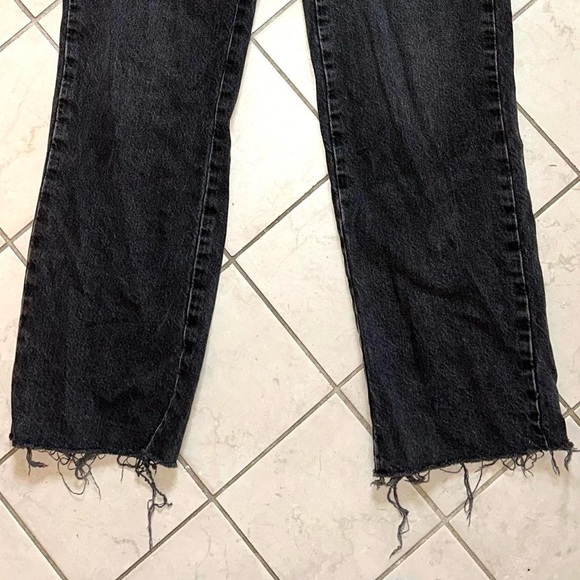 Zara High Waisted Black Denim Mom Jeans - Picture 4 of 5